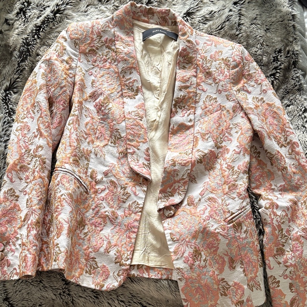 Zara Pink & Cream Floral Brocade Blazer